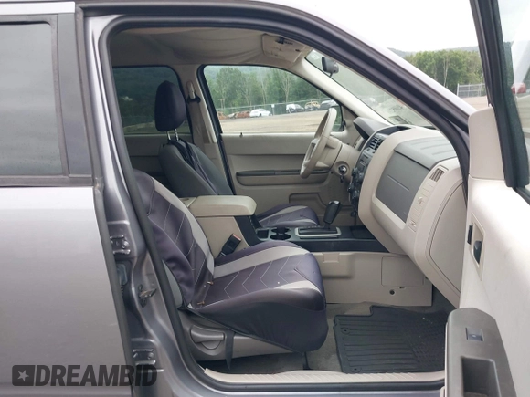 2008 Ford Escape XLS z VIN 1FMCU02Z48KC24526, wystawiony jako IAAI lot #42605206 z przebiegiem 119 311 mil mil oraz . Historia ofert i sprzedaży dostępna na DreamBid. Obrazek 5.