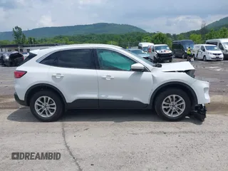 2021 Ford Escape SE with VIN 1FMCU9G61MUA30151, listed as a IAAI auction lot 42447587 with 47,746 mi miles and . Bid and sale history available at DreamBid. Image 14.