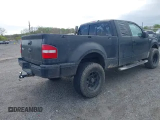 2004 Ford F-150 XLT z VIN 1FTPX04544KD74153, wystawiony jako IAAI lot #42043737 z przebiegiem 162 219 mil mil oraz . Historia ofert i sprzedaży dostępna na DreamBid. Obrazek 4.