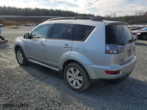 2010 Mitsubishi Outlander SE with VIN JA4AS3AW6AZ002930, listed as a Copart auction lot 85634404 with 157,321 mi miles and Salvage Title. Bid and sale history available at carsss.com. Image 2.