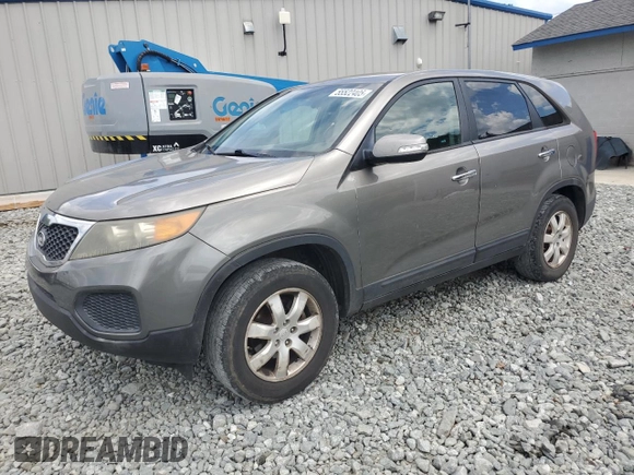 2011 Kia Sorento LX with VIN 5XYKT3A14BG086936, listed as a Copart auction lot 55522405 with 304,073 mi miles and Clean Title. Bid and sale history available at DreamBid. Image 1.