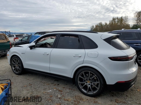 2021 Porsche Cayenne E-Hybrid Hybrid z VIN WP1AE2AY8MDA24095, wystawiony jako Copart lot #73733544 z przebiegiem 36 913 mil mil oraz Szkoda całkowita • Salvage title. Historia ofert i sprzedaży dostępna na DreamBid. Obrazek 2.