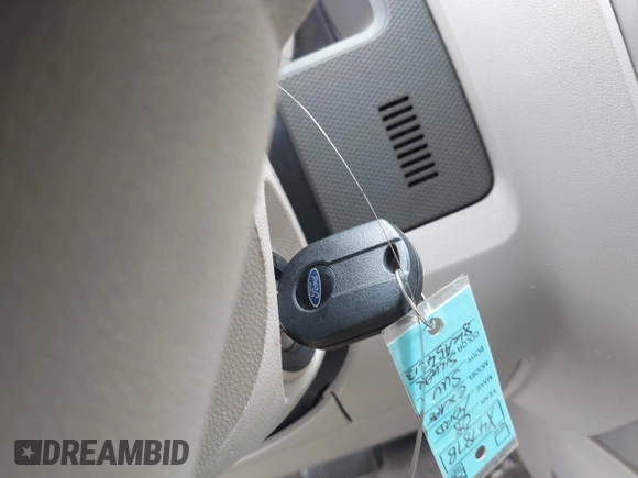 2008 Ford Escape XLT с VIN 1FMCU93128KA54213, выставлен на аукционе IAAI как лот 42558890 с пробегом 115 995 миль миль и . История ставок и продаж доступна на DreamBid. Изображение 11.
