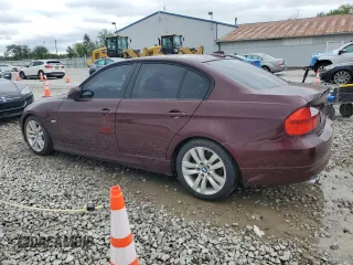 2007 BMW 3 Series 328i z VIN WBAVA33547KX76185, wystawiony jako Copart lot #57923175 z przebiegiem 177 710 mil mil oraz Czysty tytuł • Clean title. Historia ofert i sprzedaży dostępna na DreamBid. Obrazek 2.