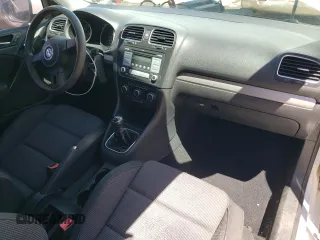 2010 Volkswagen Golf с VIN WVWAB7AJ6AW405034, выставлен на аукционе Copart как лот 54732194 с пробегом 106 690 миль миль и Списание • Salvage title. История ставок и продаж доступна на DreamBid. Изображение 8.