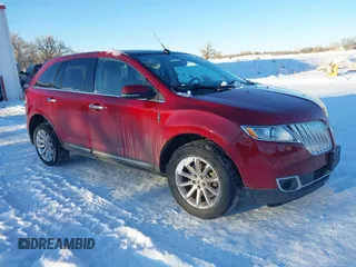 2013 Lincoln MKX with VIN 2LMDJ8JK3DBL40826, listed as a IAAI auction lot 41522140 with 125,237 mi miles. Bid and sale history available at carsss.com. Image 1.