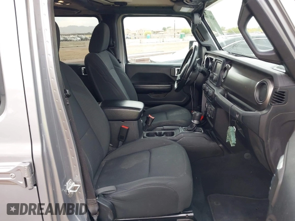 2020 Jeep Gladiator Sport S with VIN 1C6HJTAG1LL141165, listed as a IAAI auction lot 42013668 with 176,107 mi miles. Bid and sale history available at carsss.com. Image 5.