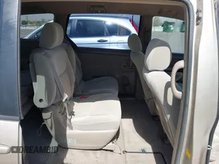 2005 Toyota Sienna CE z VIN 5TDZA23C05S288130, wystawiony jako IAAI lot #42516195 z przebiegiem 252 018 mil mil oraz . Historia ofert i sprzedaży dostępna na DreamBid. Obrazek 8.