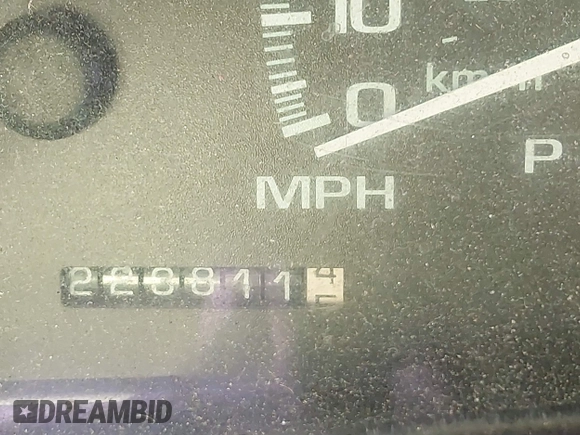 2000 GMC Denali with VIN 1GKEK13R1YR129862, listed as a IAAI auction lot 41833054 with 223,811 mi miles. Bid and sale history available at carsss.com. Image 7.