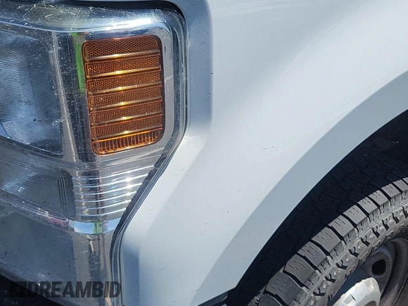 2020 Ford F-250 XL z VIN 1FDBF2B61LED11752, wystawiony jako IAAI lot #42786941 z przebiegiem 156 342 mil mil oraz . Historia ofert i sprzedaży dostępna na DreamBid. Obrazek 20.