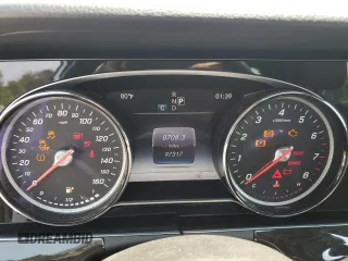 2017 Mercedes-Benz E 300 Luxury with VIN WDDZF4KB2HA061308, listed as a Copart auction lot 60214295 with 97,317 mi miles and Salvage title. Bid and sale history available at DreamBid. Image 9.