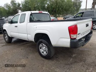 2017 Toyota Tacoma SR z VIN 5TFRX5GN5HX078049, wystawiony jako IAAI lot #42063533 z przebiegiem 256 585 mil mil oraz . Historia ofert i sprzedaży dostępna na DreamBid. Obrazek 3.