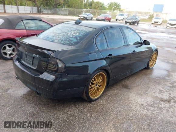 2007 BMW 3 Series 335i with VIN WBAVB73537VF51777, listed as a IAAI auction lot 41798121 with 1 mi miles. Bid and sale history available at carsss.com. Image 4.