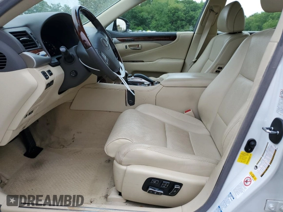 2017 Lexus LS 460 с VIN JTHCL5EF4H5028668, выставлен на аукционе Copart как лот 56200805 с пробегом 92 549 миль миль и Списание • Salvage title. История ставок и продаж доступна на DreamBid. Изображение 7.