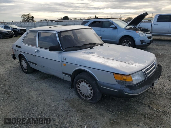 1987 Saab 900 z VIN YS3AK35D8H2020243, wystawiony jako Copart lot #47843125 z przebiegiem 112 526 mil mil oraz Tytuł czysty. Historia ofert i sprzedaży dostępna na DreamBid. Obrazek 4.