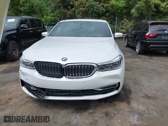2019 BMW 6 Series 640i xDrive z VIN WBAJV6C56KBK09053, wystawiony jako IAAI lot #42108336 z przebiegiem 55 176 mil mil oraz . Historia ofert i sprzedaży dostępna na DreamBid. Obrazek 12.
