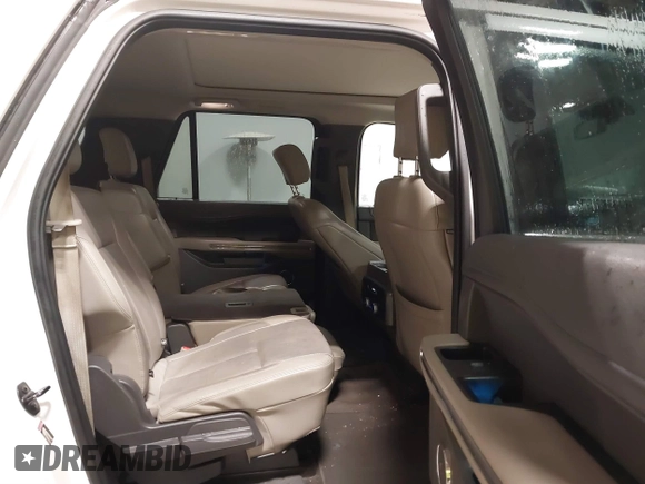 2018 Ford Expedition Max XLT with VIN 1FMJK1HT7JEA46234, listed as a IAAI auction lot 41572351 with 221,166 mi miles and . Bid and sale history available at DreamBid. Image 8.
