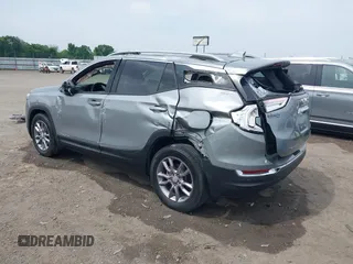 2023 GMC Terrain SLT z VIN 3GKALPEG9PL229000, wystawiony jako IAAI lot #42224089 z przebiegiem 36 557 mil mil oraz . Historia ofert i sprzedaży dostępna na DreamBid. Obrazek 3.