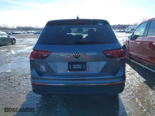 2022 Volkswagen Tiguan SE with VIN 3VV2B7AXXNM175448, listed as a IAAI auction lot 41604877 with 24,587 mi miles. Bid and sale history available at carsss.com. Image 16.