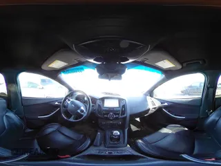 2014 Ford Focus ST with VIN 1FADP3L94EL422471, listed as a IAAI auction lot 41950492 with 80,440 mi miles and . Bid and sale history available at carsss.com. Image 18.