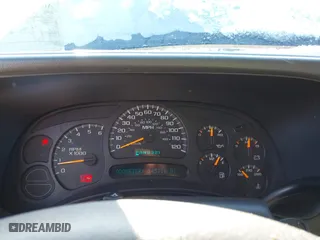 2005 Chevrolet Avalanche Z71 with VIN 3GNEK12ZX5G210052, listed as a IAAI auction lot 41327694 with 145,716 mi miles. Bid and sale history available at carsss.com. Image 7.