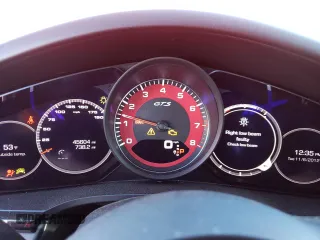 2021 Porsche Cayenne GTS z VIN WP1AG2AY6MDA33579, wystawiony jako Copart lot #42207474 z przebiegiem 45 604 mil mil oraz . Historia ofert i sprzedaży dostępna na DreamBid. Obrazek 9.
