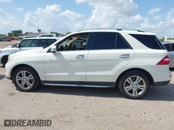 2013 Mercedes-Benz M 350 with VIN 4JGDA5HB9DA220024, listed as a IAAI auction lot 42531042 with 132,702 mi miles and . Bid and sale history available at DreamBid. Image 14.