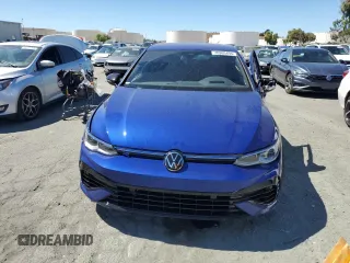 2023 Volkswagen Golf 20th Anniversary Edition z VIN WVWBB7CD2PW193219, wystawiony jako Copart lot #70909494 z przebiegiem 4 246 mil mil oraz Szkoda całkowita • Salvage title. Historia ofert i sprzedaży dostępna na DreamBid. Obrazek 5.