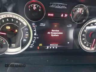 2013 Ram 1500 Sport z VIN 1C6RR7UT7DS722948, wystawiony jako IAAI lot #41779347 z przebiegiem 66 131 mil mil oraz . Historia ofert i sprzedaży dostępna na DreamBid. Obrazek 7.