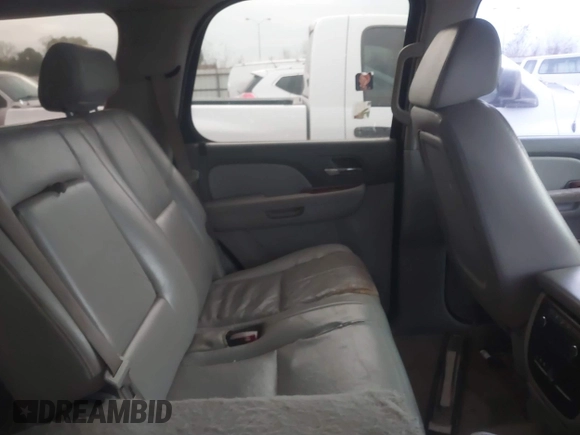 2008 Chevrolet Tahoe LTZ с VIN 1GNFC13018R151706, выставлен на аукционе IAAI как лот 41234053 с пробегом Не указан миль и . История ставок и продаж доступна на DreamBid. Изображение 8.