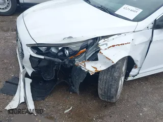 2018 Hyundai Sonata SEL with VIN 5NPE34AF8JH598317, listed as a IAAI auction lot 42214605 with 106,939 mi miles and . Bid and sale history available at carsss.com. Image 6.