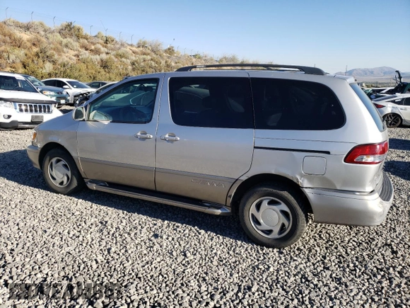 2002 Toyota Sienna LE with VIN 4T3ZF13C12U417417, listed as a Copart auction lot 70251214 with 178,215 mi miles and Clean Title. Bid and sale history available at carsss.com. Image 2.