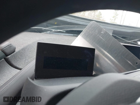 2017 BMW i3 z VIN WBY1Z8C55HV551697, wystawiony jako IAAI lot #41534229 z przebiegiem Nie podano mil oraz . Historia ofert i sprzedaży dostępna na DreamBid. Obrazek 7.