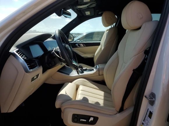 2022 BMW X5 sDrive40i with VIN 5UXCR4C0XN9K57058, listed as a Copart auction lot 46687245 with 9,347 mi miles and Salvage Title. Bid and sale history available at carsss.com. Image 7.