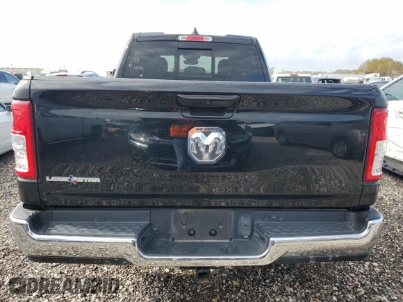 2022 Ram 1500 Big Horn z VIN 1C6RREBG2NN202103, wystawiony jako Copart lot #46644485 z przebiegiem 53 375 mil mil oraz Czysty tytuł • Clean title. Historia ofert i sprzedaży dostępna na DreamBid. Obrazek 6.