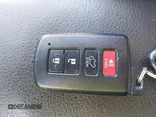 2018 Toyota RAV4 XLE with VIN 2T3RFREV1JW778612, listed as a IAAI auction lot 41664082 with 92,417 mi miles. Bid and sale history available at carsss.com. Image 11.