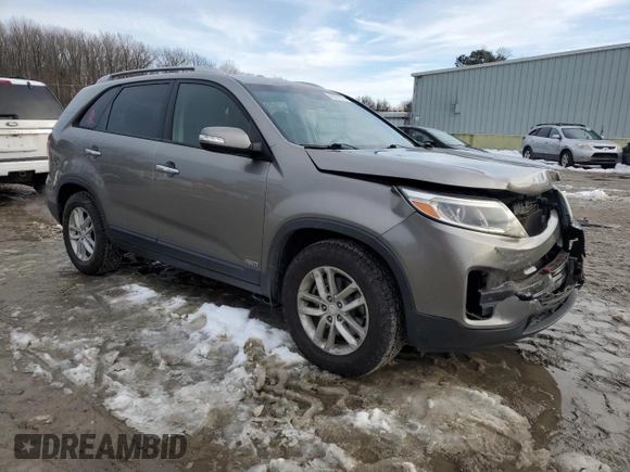 2014 Kia Sorento LX with VIN 5XYKTDA74EG461884, listed as a Copart auction lot 46021015 with 97,411 mi miles and Salvage Title. Bid and sale history available at carsss.com. Image 4.