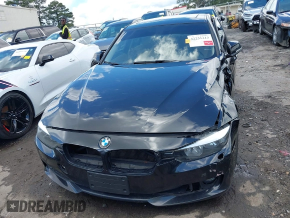 2013 BMW 3 Series 328i xDrive с VIN WBA3B5C55DF592295, выставлен на аукционе IAAI как лот 42231213 с пробегом 131 473 миль миль и . История ставок и продаж доступна на DreamBid. Изображение 12.
