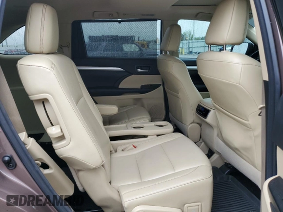 2017 Toyota Highlander XLE with VIN 5TDJZRFH4HS398415, listed as a Copart auction lot 59386805 with 105,463 mi miles and Salvage title. Bid and sale history available at DreamBid. Image 11.