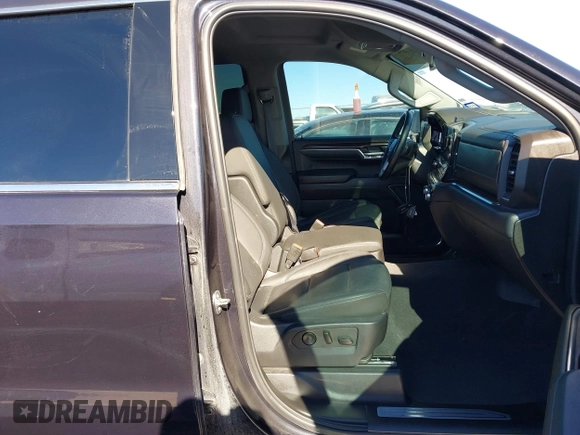 2024 GMC Sierra 1500 SLT with VIN 3GTPHDED1RG280093, listed as a IAAI auction lot 41296570 with 14,324 mi miles and . Bid and sale history available at DreamBid. Image 5.