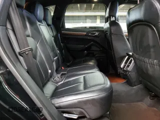 2013 Porsche Cayenne S Hybrid с VIN WP1AE2A22DLA16060, выставлен на аукционе Copart как лот 51253425 с пробегом 131 955 миль миль и Чистый • Clean title. История ставок и продаж доступна на DreamBid. Изображение 10.
