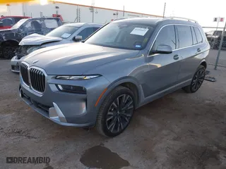 2025 BMW X7 xDrive40i with VIN 5UX23EM08S9W53311, listed as a IAAI auction lot 41493432 with 4,677 mi miles. Bid and sale history available at carsss.com. Image 18.