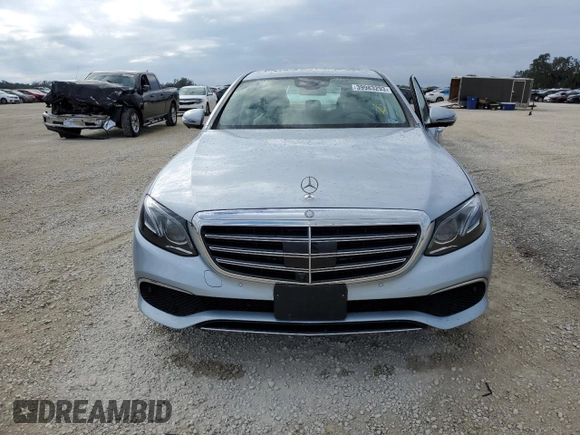 2017 Mercedes-Benz E-Class E 300 Luxury with VIN WDDZF4JB3HA114924, listed as a Copart auction lot 39983293 with 39,530 mi miles. Bid and sale history available at carsss.com. Image 5.