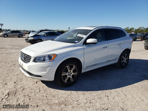 2015 Volvo XC60 T6 Drive-E with VIN YV449MDK1F2704762, listed as a Copart auction lot 72141943 with 92,083 mi miles. Bid and sale history available at carsss.com. Image 1.