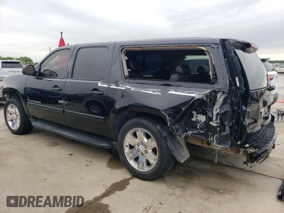 2008 Chevrolet Suburban 3LT with VIN 3GNFC16018G163592, listed as a Copart auction lot 43748935 with 268,220 mi miles and Salvage title. Bid and sale history available at DreamBid. Image 2.