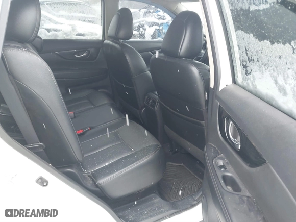 2017 Nissan Rogue SL with VIN 5N1AT2MV9HC792104, listed as a IAAI auction lot 40991192 with 82,393 mi miles. Bid and sale history available at carsss.com. Image 8.