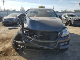2015 Mercedes-Benz M 350 z VIN 4JGDA5JBXFA585101, wystawiony jako Copart lot #75952044 z przebiegiem Nie podano mil oraz Szkoda całkowita • Salvage title. Historia ofert i sprzedaży dostępna na DreamBid. Obrazek 5.