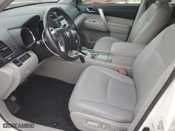 2013 Toyota Highlander with VIN 5TDZK3EH0DS102080, listed as a Copart auction lot 47295035 with 140,509 mi miles and Salvage Title. Bid and sale history available at carsss.com. Image 7.
