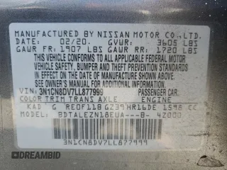 2020 Nissan Versa S z VIN 3N1CN8DV7LL877999, wystawiony jako Copart lot #59508335 z przebiegiem 69 043 mil mil oraz Czysty tytuł • Clean title. Historia ofert i sprzedaży dostępna na DreamBid. Obrazek 12.