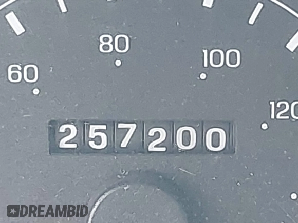 2000 Ford F-250 XL with VIN 1FTNW21F3YEC78232, listed as a IAAI auction lot 41811268 with 257,200 mi miles and . Bid and sale history available at DreamBid. Image 15.